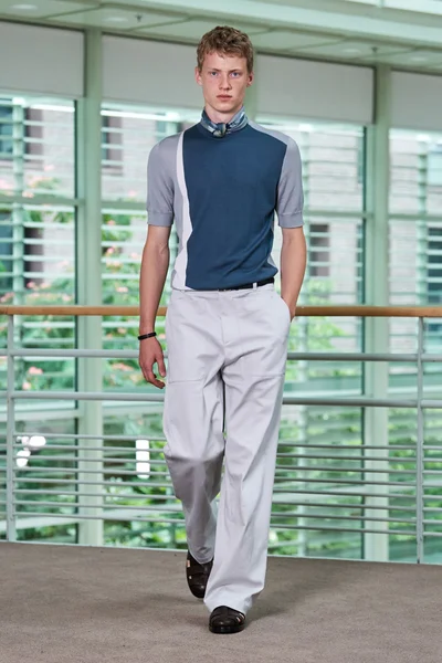 Look 9